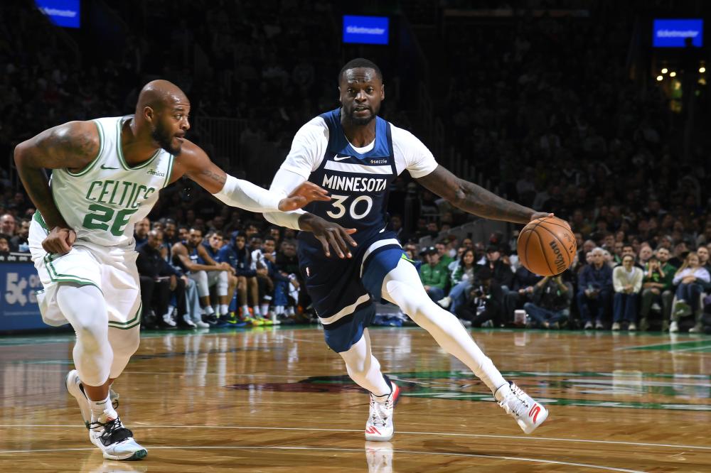 三场比赛中 三场比赛中