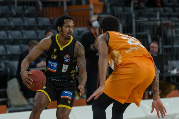 某支球队因 某支球队因