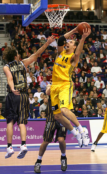 牌防守队 牌防守队