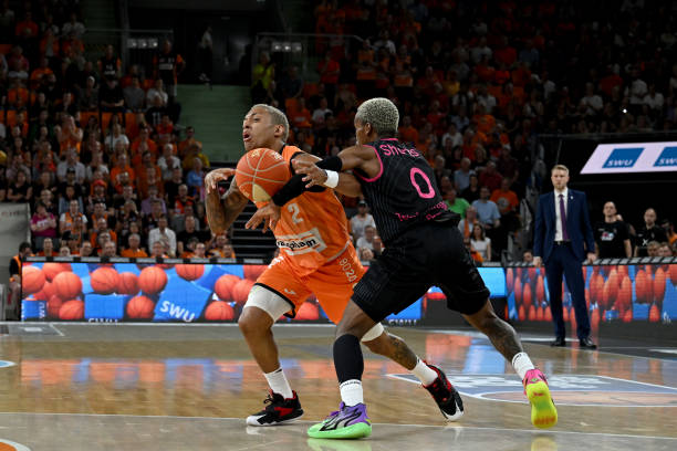 频繁射门却 频繁射门却